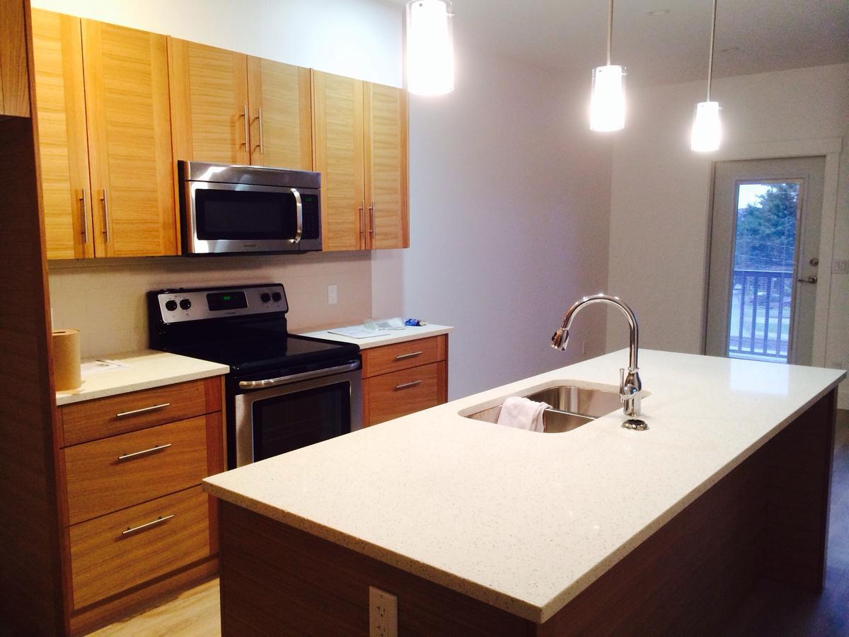 Pacific Point Market And Suites Powell River Eksteriør bilde