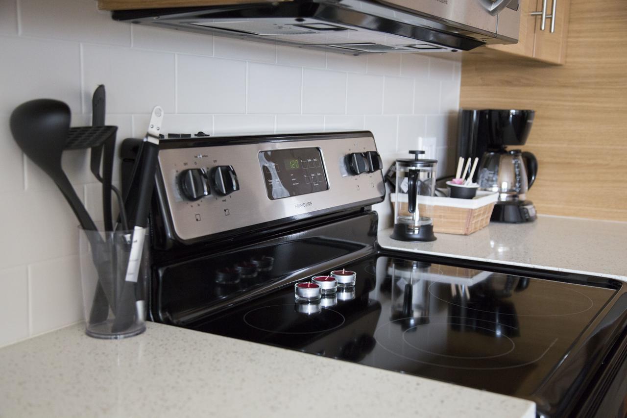 Pacific Point Market And Suites Powell River Eksteriør bilde