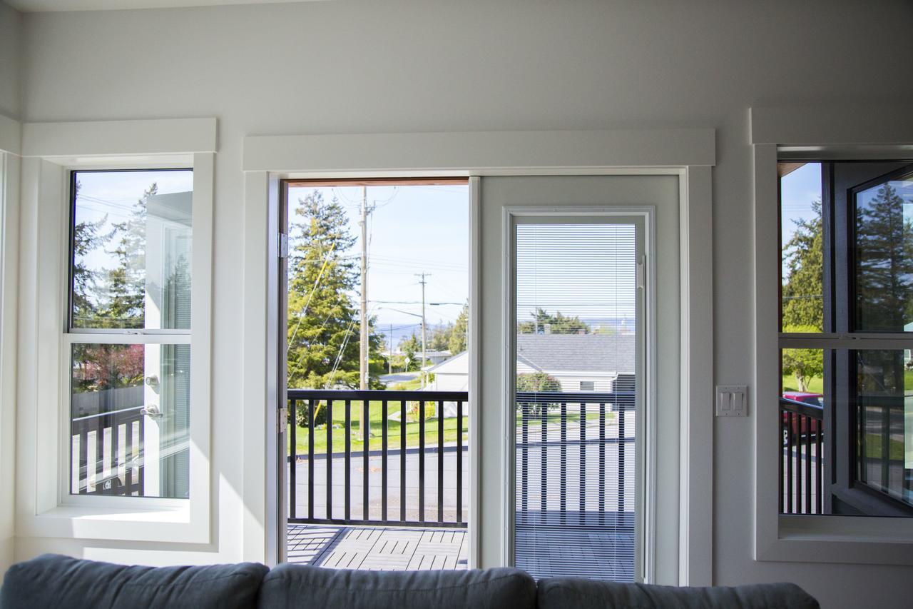 Pacific Point Market And Suites Powell River Eksteriør bilde
