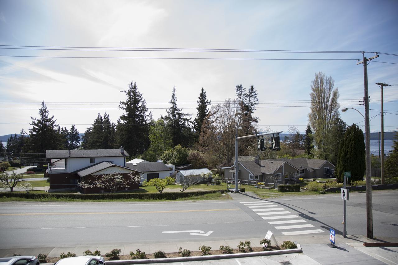 Pacific Point Market And Suites Powell River Eksteriør bilde