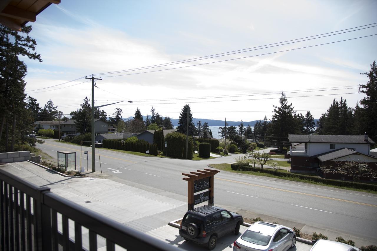 Pacific Point Market And Suites Powell River Eksteriør bilde