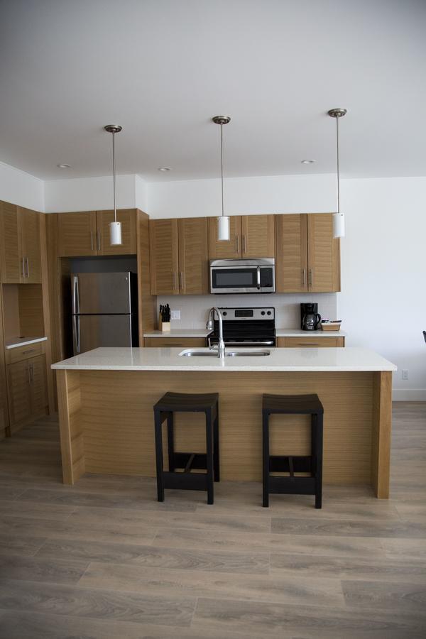 Pacific Point Market And Suites Powell River Eksteriør bilde